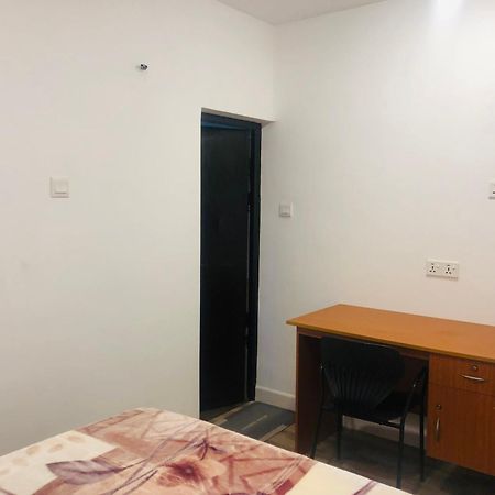 R21 Nuwara Eliya Hotel Bagian luar foto