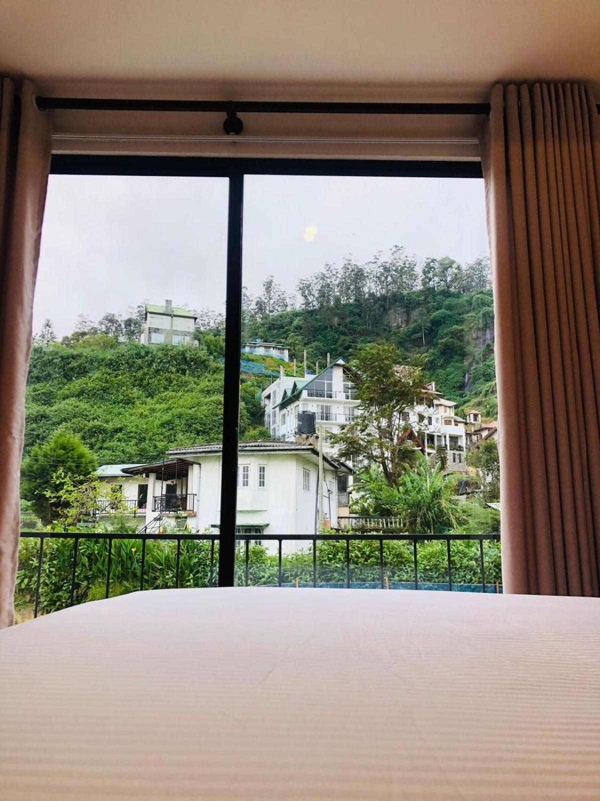 R21 Nuwara Eliya Hotel Bagian luar foto