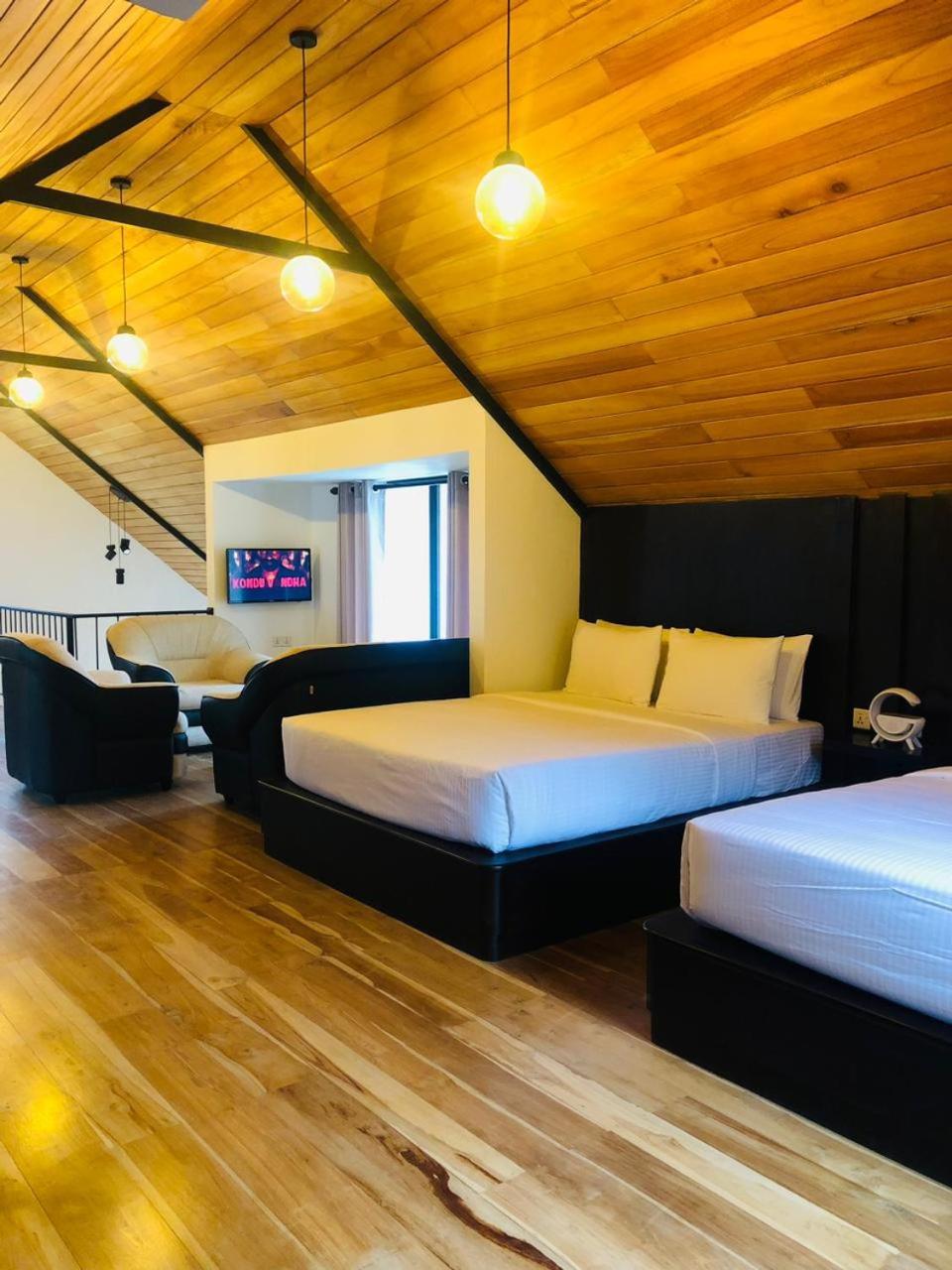 R21 Nuwara Eliya Hotel Bagian luar foto