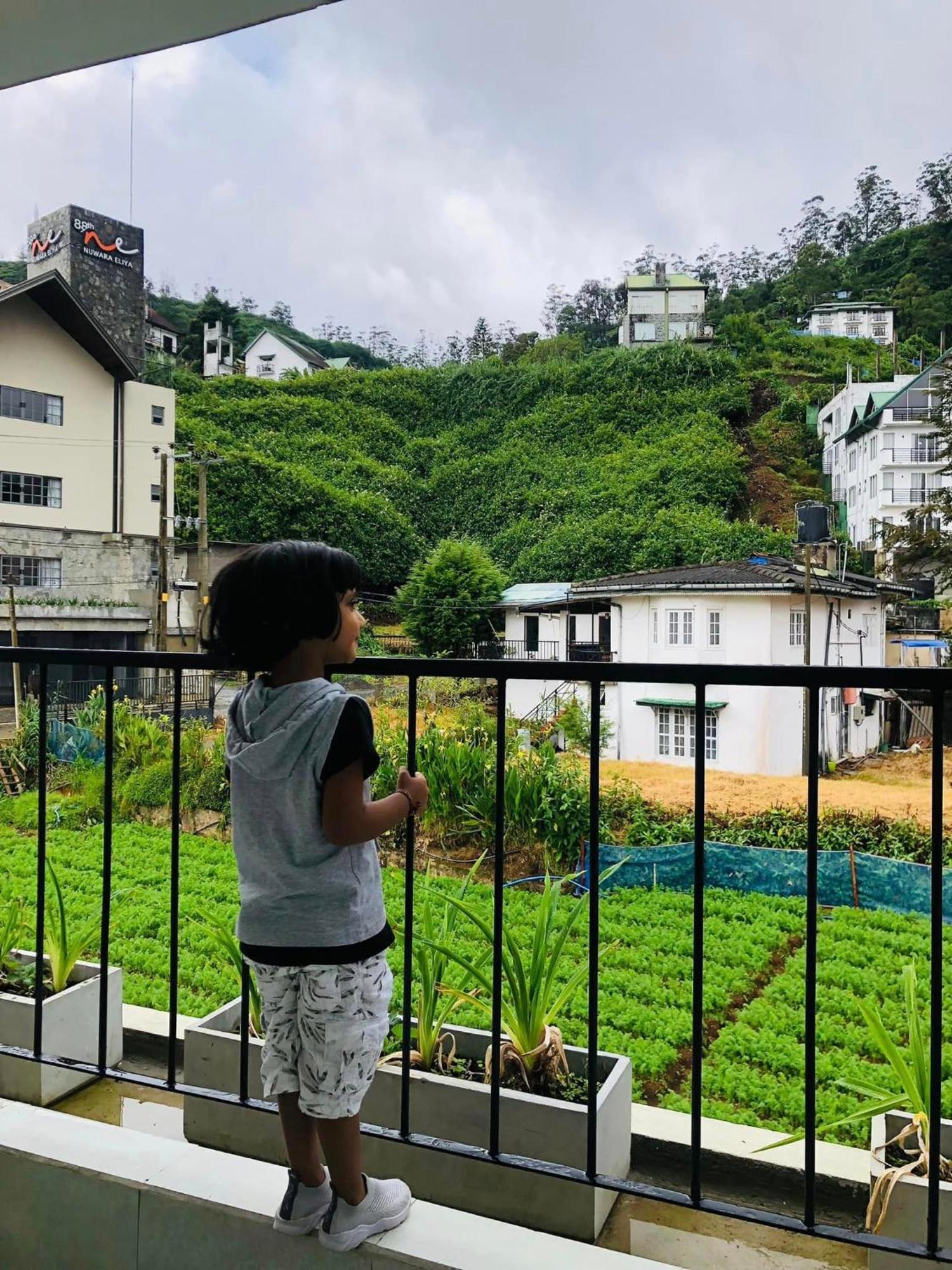 R21 Nuwara Eliya Hotel Bagian luar foto