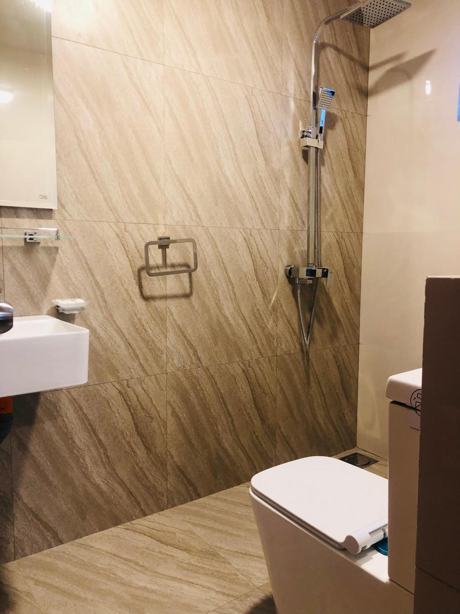 R21 Nuwara Eliya Hotel Bagian luar foto