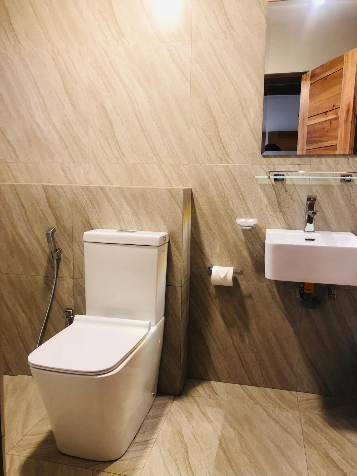 R21 Nuwara Eliya Hotel Bagian luar foto