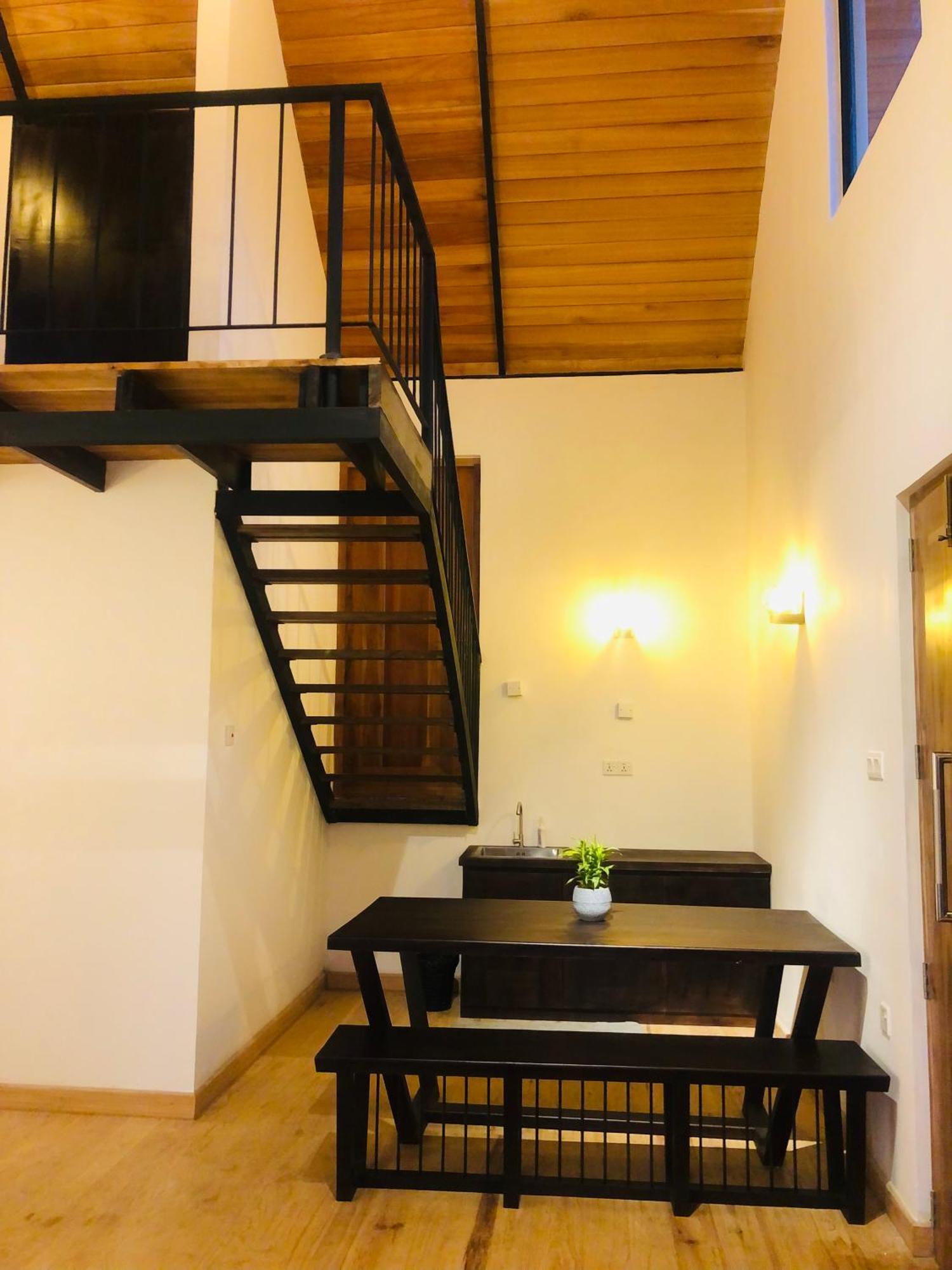 R21 Nuwara Eliya Hotel Bagian luar foto