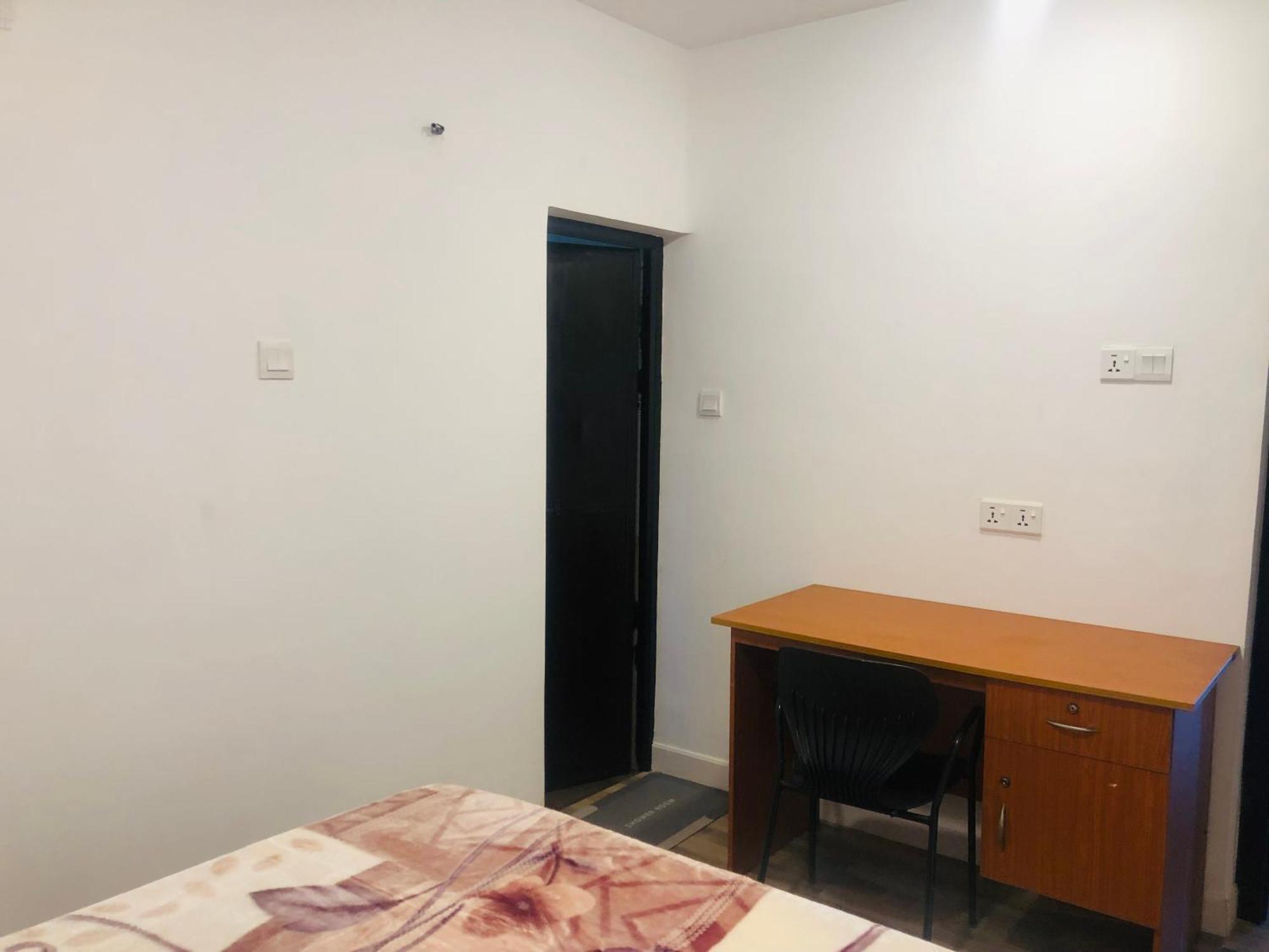 R21 Nuwara Eliya Hotel Bagian luar foto