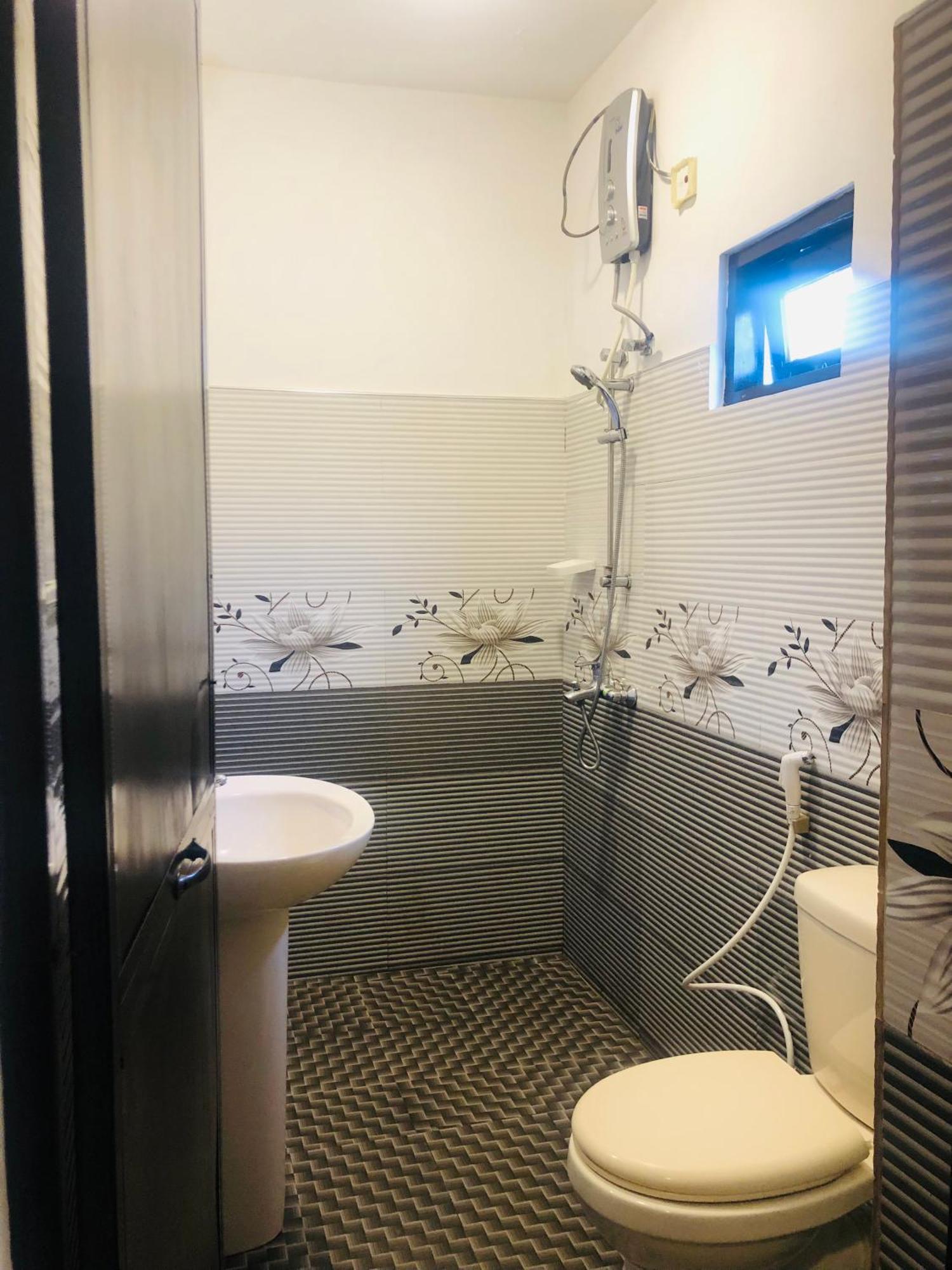 R21 Nuwara Eliya Hotel Bagian luar foto
